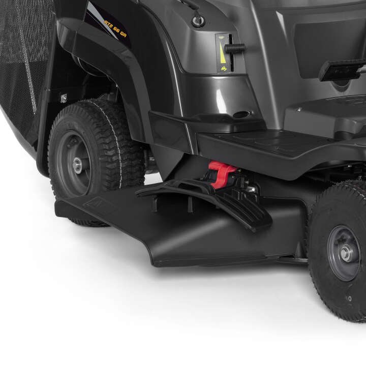 ALPINA Benzin-Rasentraktor AT2 66 QA